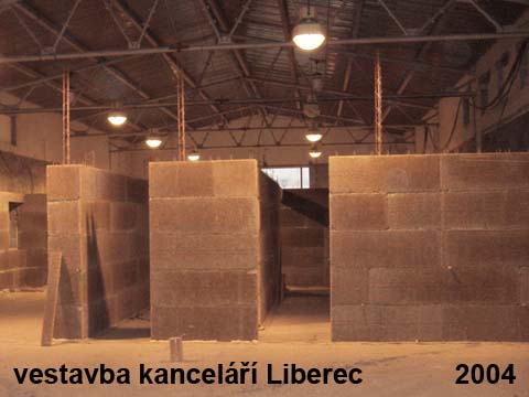 vestavba kanceláří  2004
